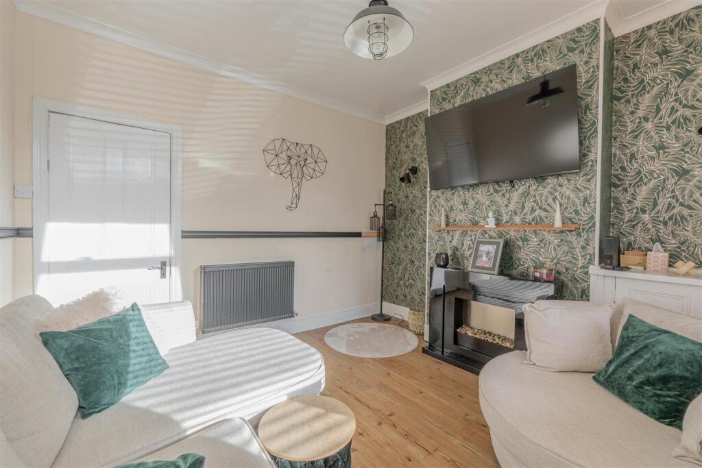Additional property image - Station Road, Cradley Heath
