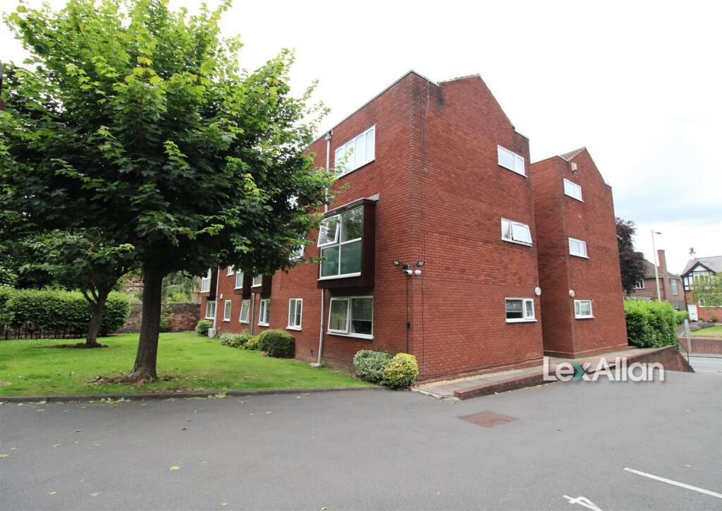Main image of property: High Street, Amblecote, Stourbridge