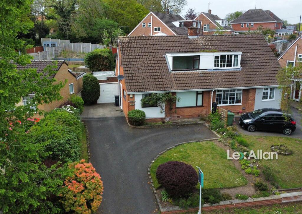 Main image of property: The Broadway, Stourbridge