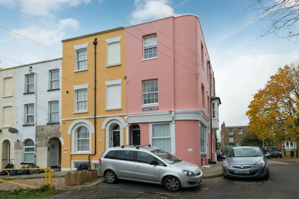1 bedroom flat for sale in Camden Square, Ramsgate, CT11
