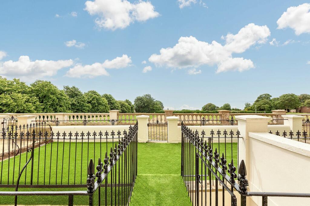 Additional property image - Westcliff Terrace Mansions, Ramsgate, CT11