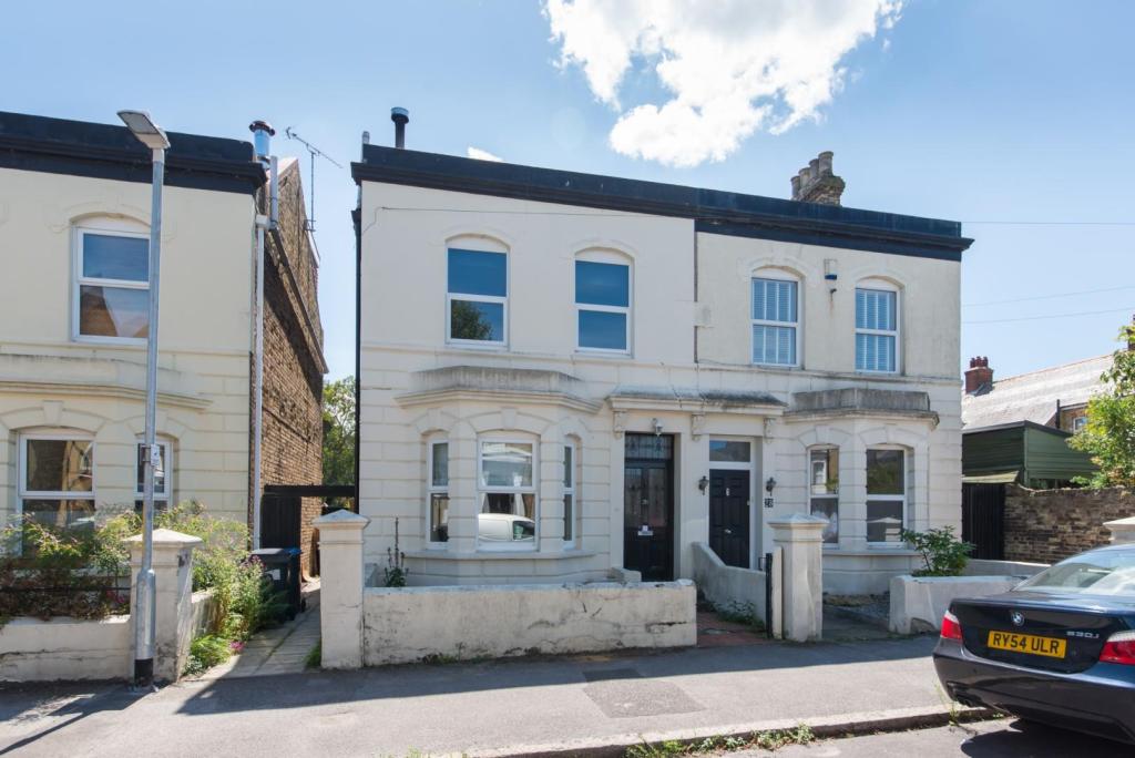 4 bedroom semidetached house for sale in Edith Road, Ramsgate, CT11