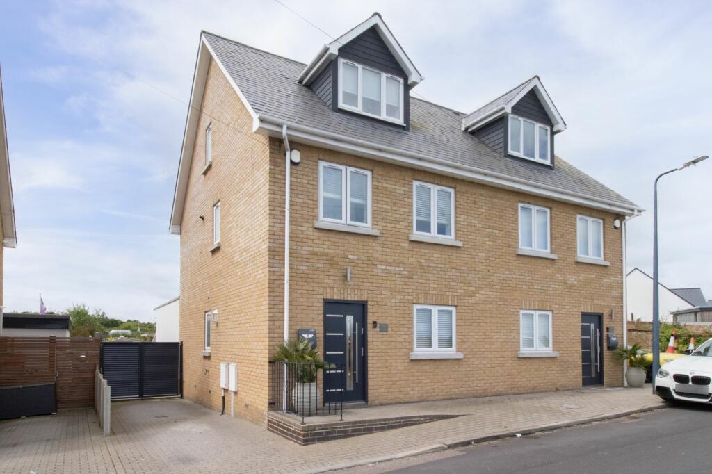 4 bedroom semidetached house for sale in Nash Lane, Margate, CT9