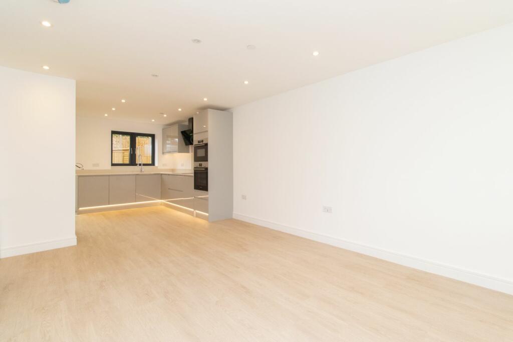 Additional property image - Tivoli Park Gardens, Margate, CT9