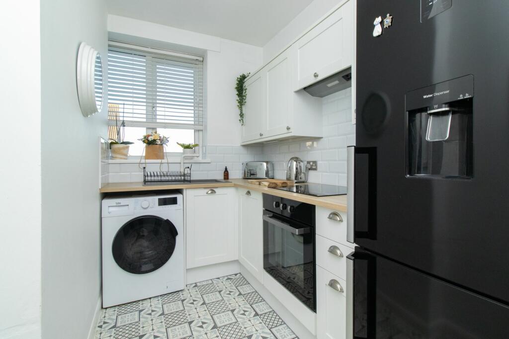 Additional property image - Beresford Gardens, Cliftonville, CT9