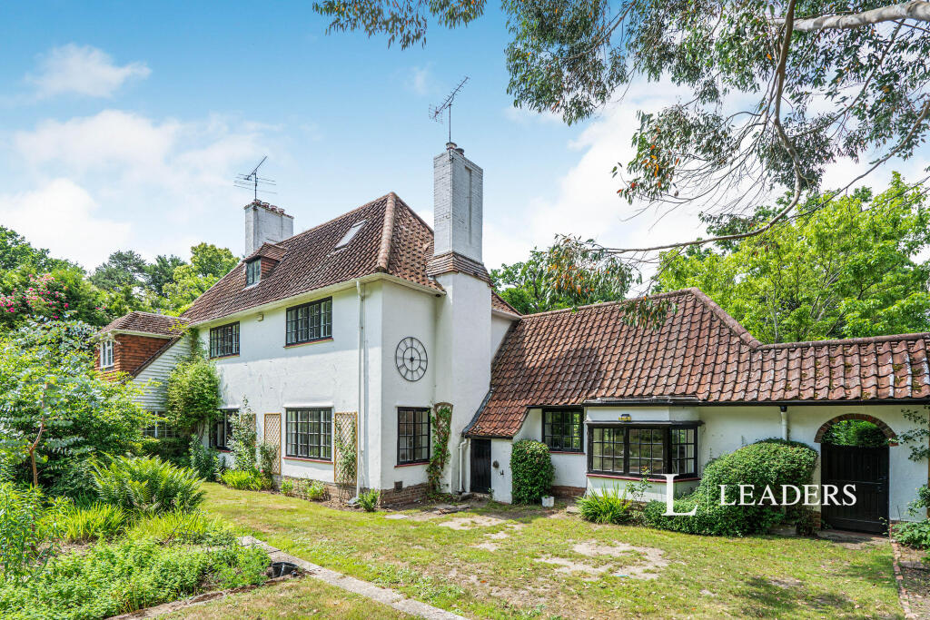 Main image of property: Old Avenue 