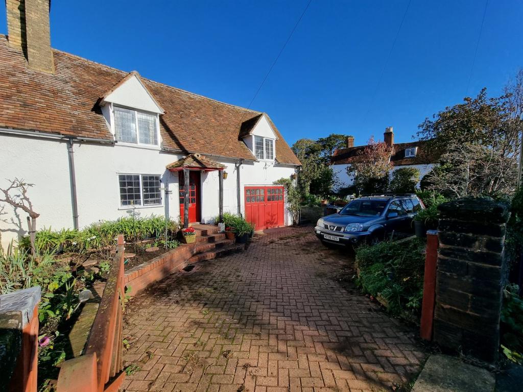 3 bedroom semidetached house for sale in Church Road, Silsoe