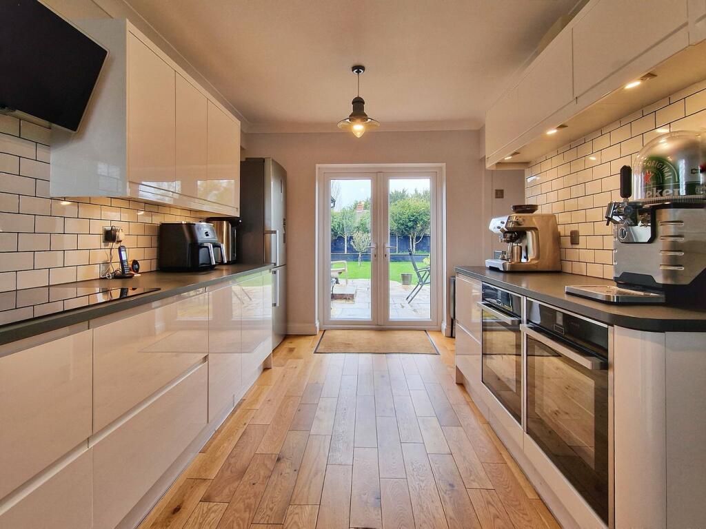 4 bedroom semidetached house for sale in Churchill Close, Stewartby