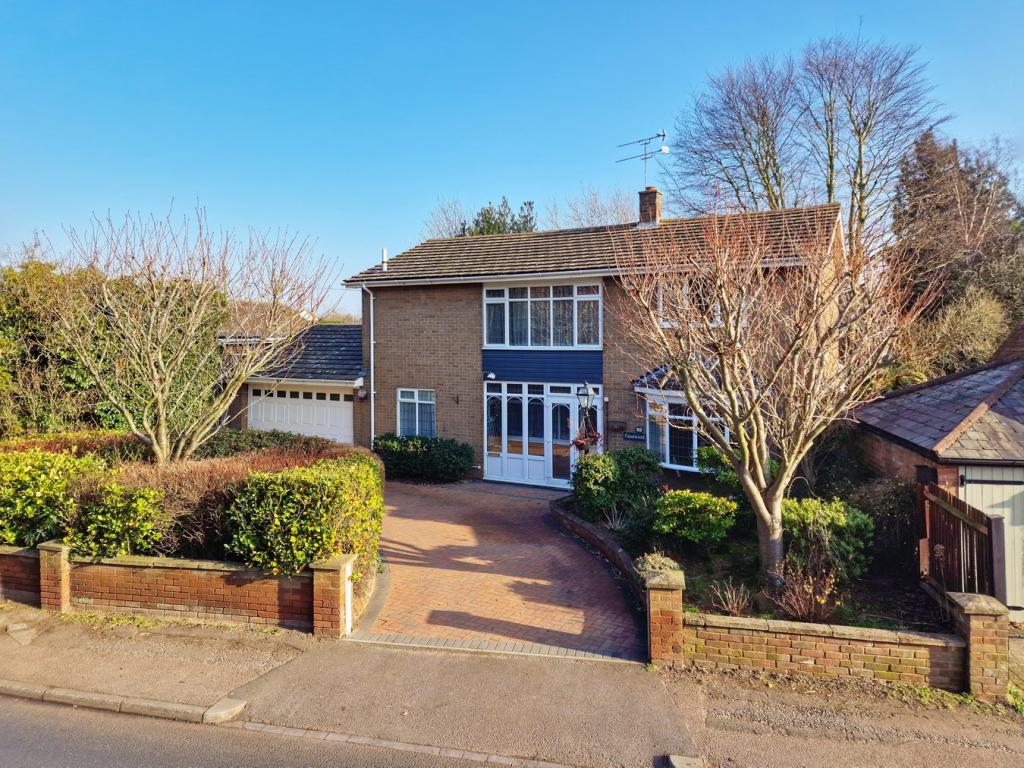 4 bedroom detached house for sale in Flitwick Road, Maulden
