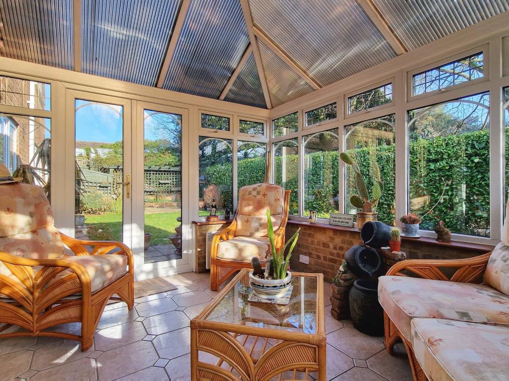 4 bedroom detached house for sale in Flitwick Road, Maulden