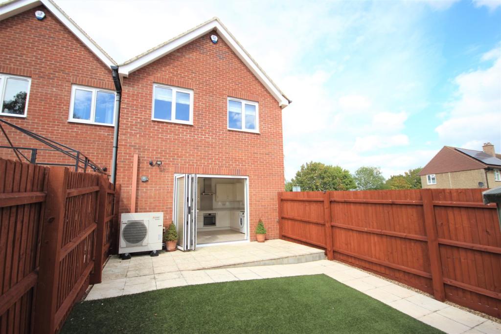 3 bedroom semidetached house for sale in Silver End Road, Haynes