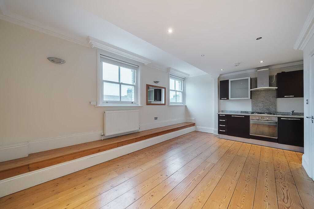 Main image of property: St. John's Villas, N19