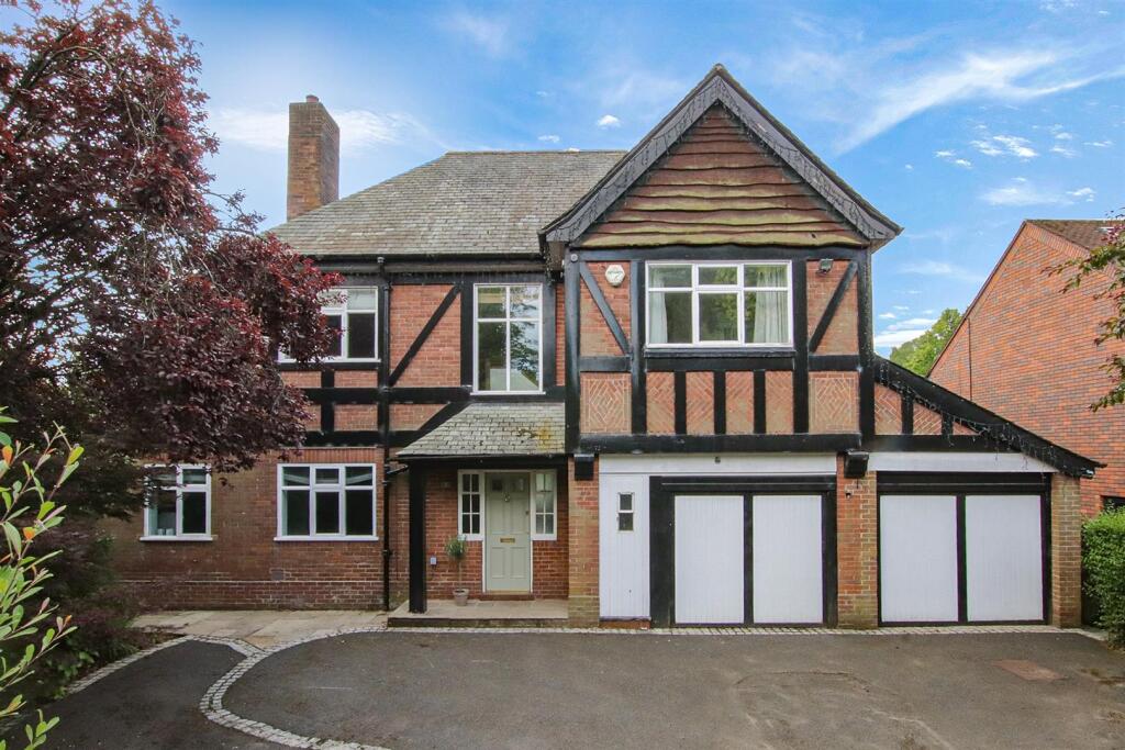 Main image of property: Elmsway, Hale Barns