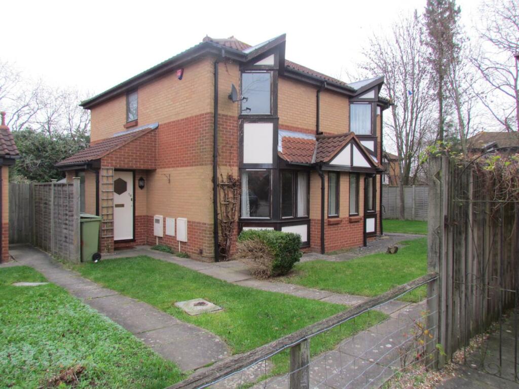 2 bedroom semi-detached house for rent in Shenley Lodge, MK5