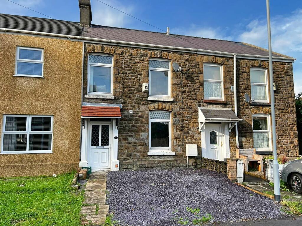 3 bedroom terraced house for sale in Heol Las Close, Birchgrove, City And County of Swansea. SA7 9DP, SA7