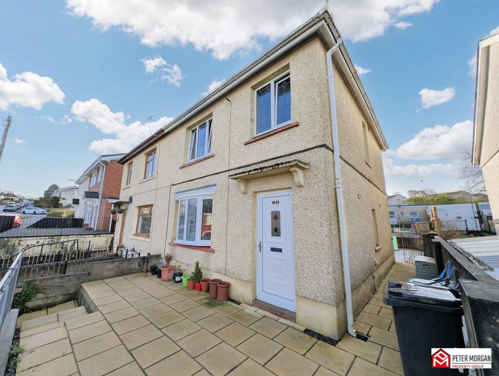 3 bedroom semi-detached house