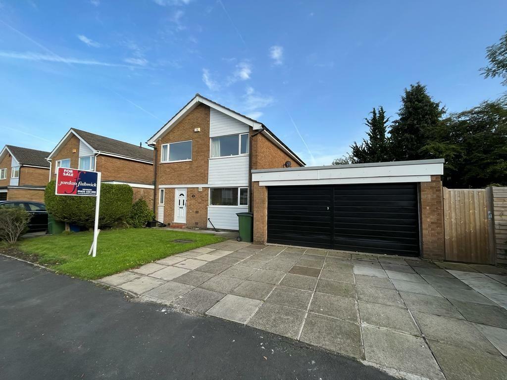 4 bedroom detached house for sale in Dairyground Road, Bramhall