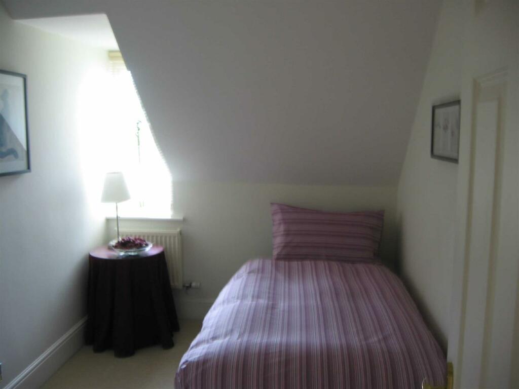 Flat to rent on Arderne Place, ALDERLEY EDGE