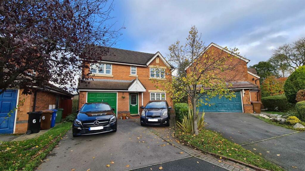 4 bedroom house for rent in Regency Gardens, Cheadle Hulme, Cheadle, SK8