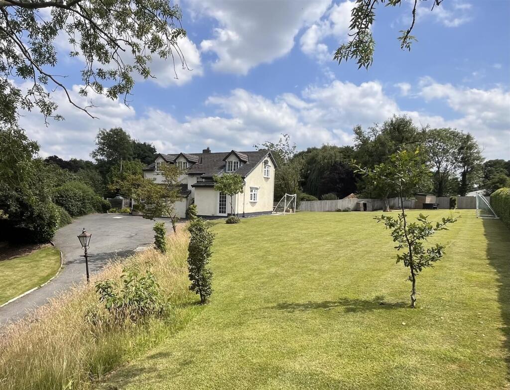 Main image of property: 'Newhaven' Mill Lane, Mobberley, Knutsford