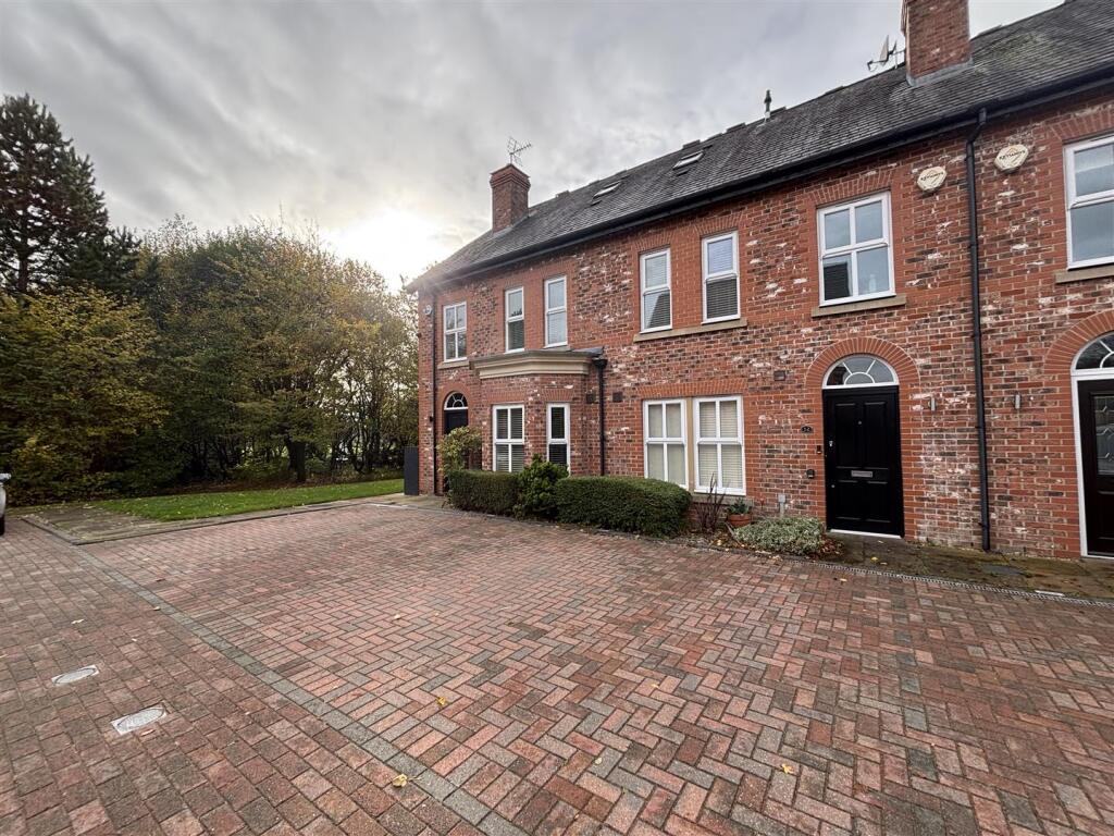 Main image of property: Russet Way, Alderley Edge