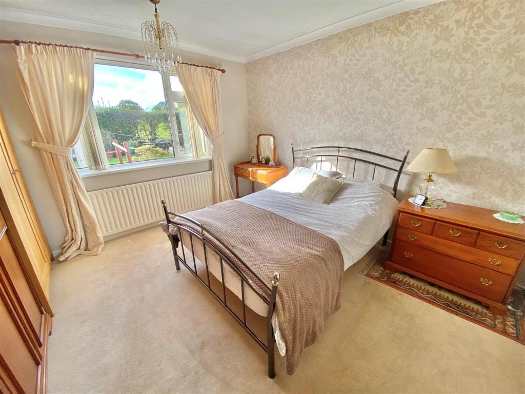 2 bedroom bungalow for sale in Bollinbarn Drive, Macclesfield, SK10