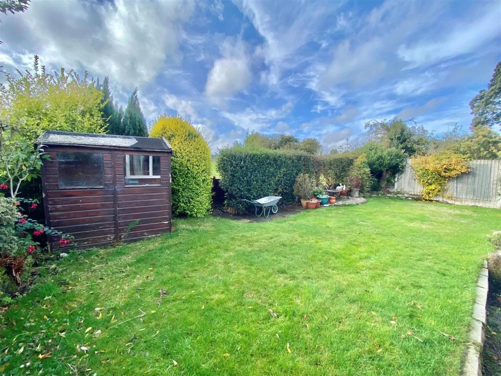 2 bedroom bungalow for sale in Bollinbarn Drive, Macclesfield, SK10