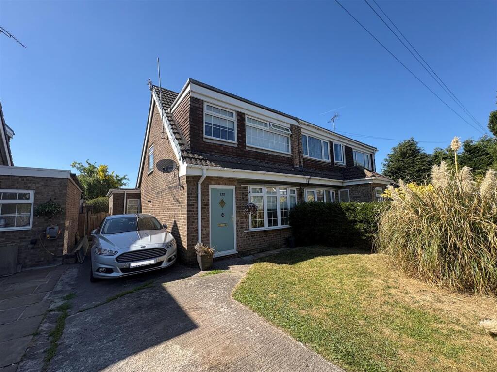 3 bedroom semi-detached house
