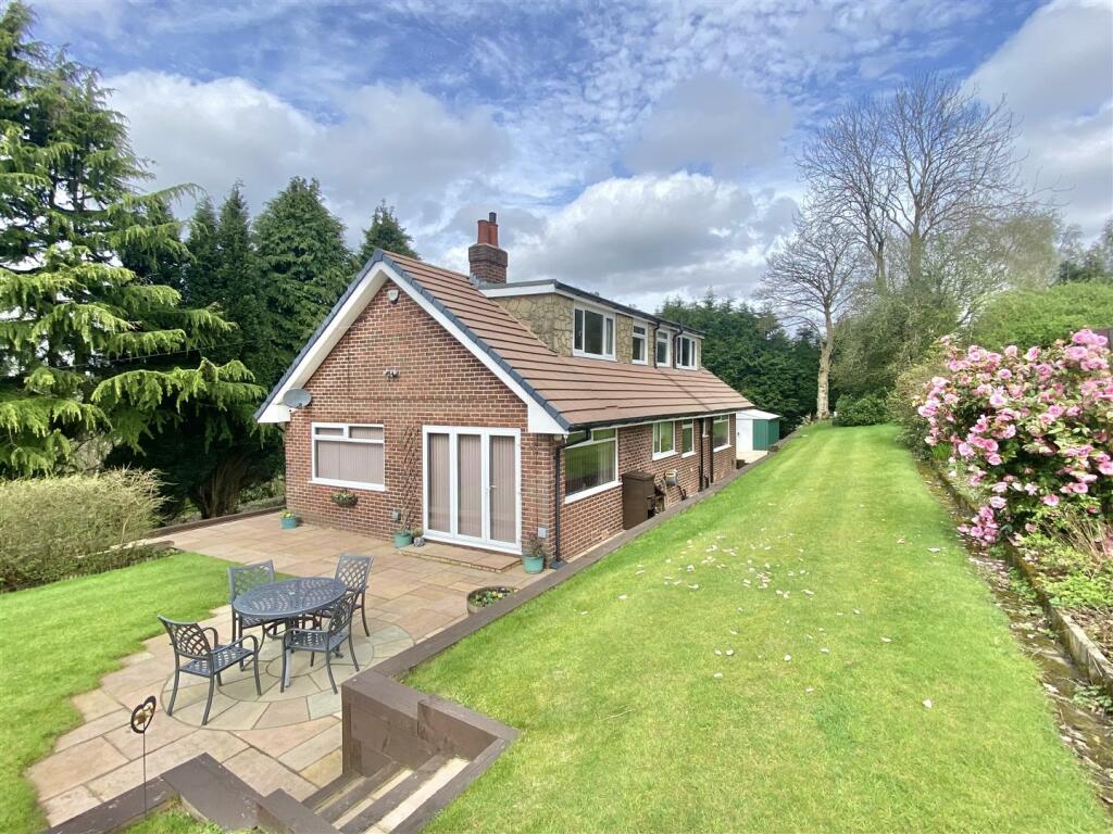 4 bedroom detached house for sale in Broadbottom Road, Mottram, SK14