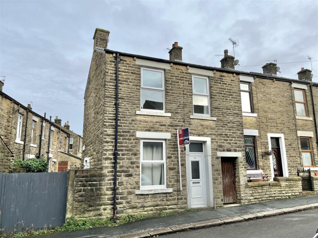 Main image of property: Hadfield Street, Glossop