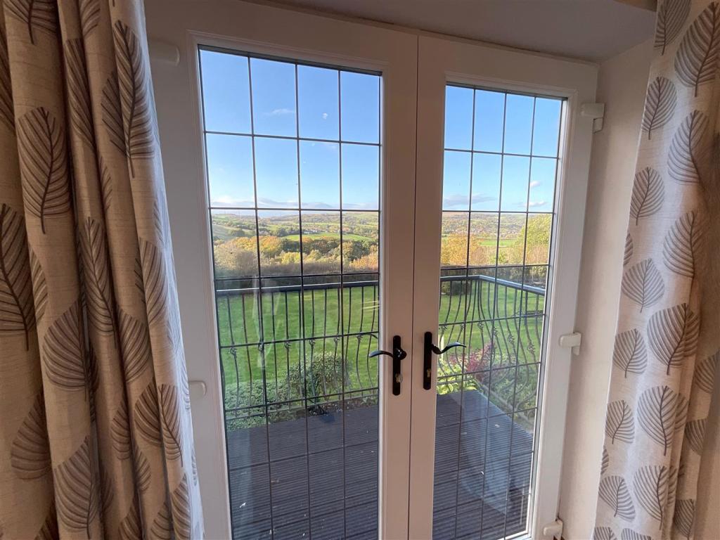 4 bedroom detached house for sale in Melandra Farm, Lower Gamesley