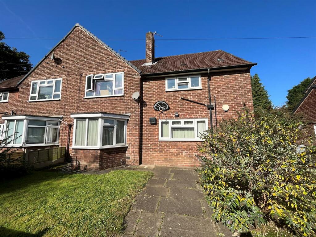 2 bedroom ground floor flat for sale in Alderley Road, Sale, M33