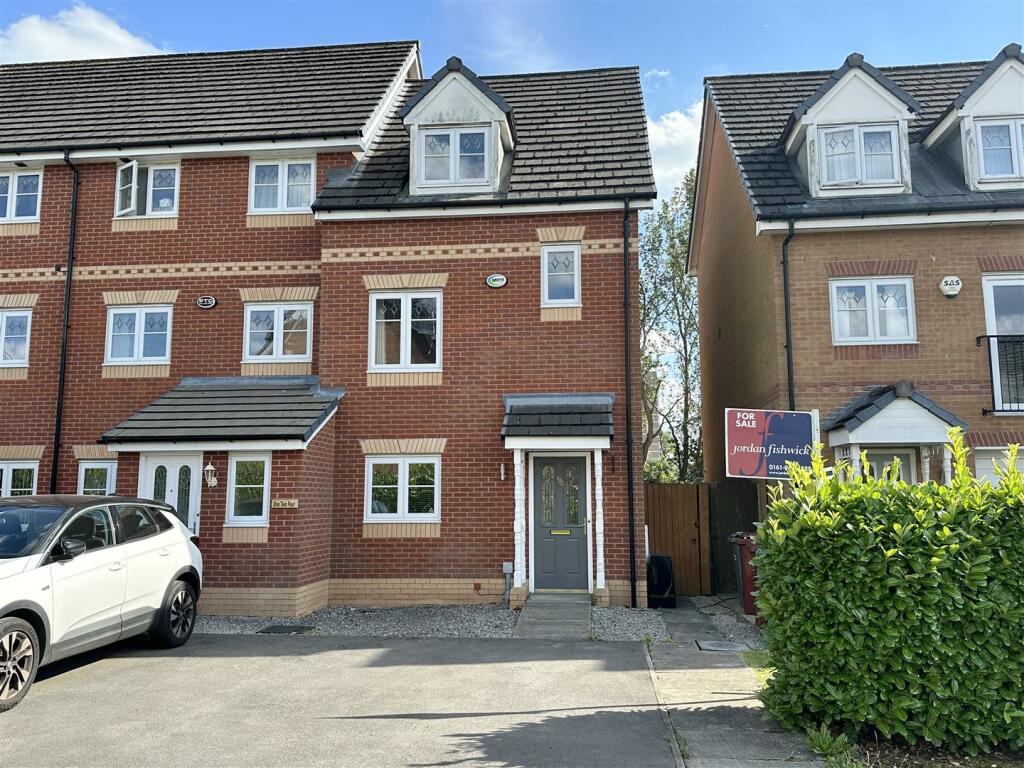 4 bedroom town house for sale in Lawnhurst Avenue, Manchester, M23