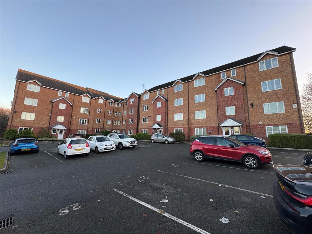 Main image of property: Lantern Court, 106 Hall Lane, Manchester