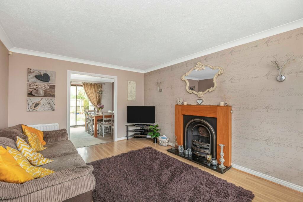 6 bedroom detached house for sale in Coulstock Road, Burgess Hill, West Sussex, RH15