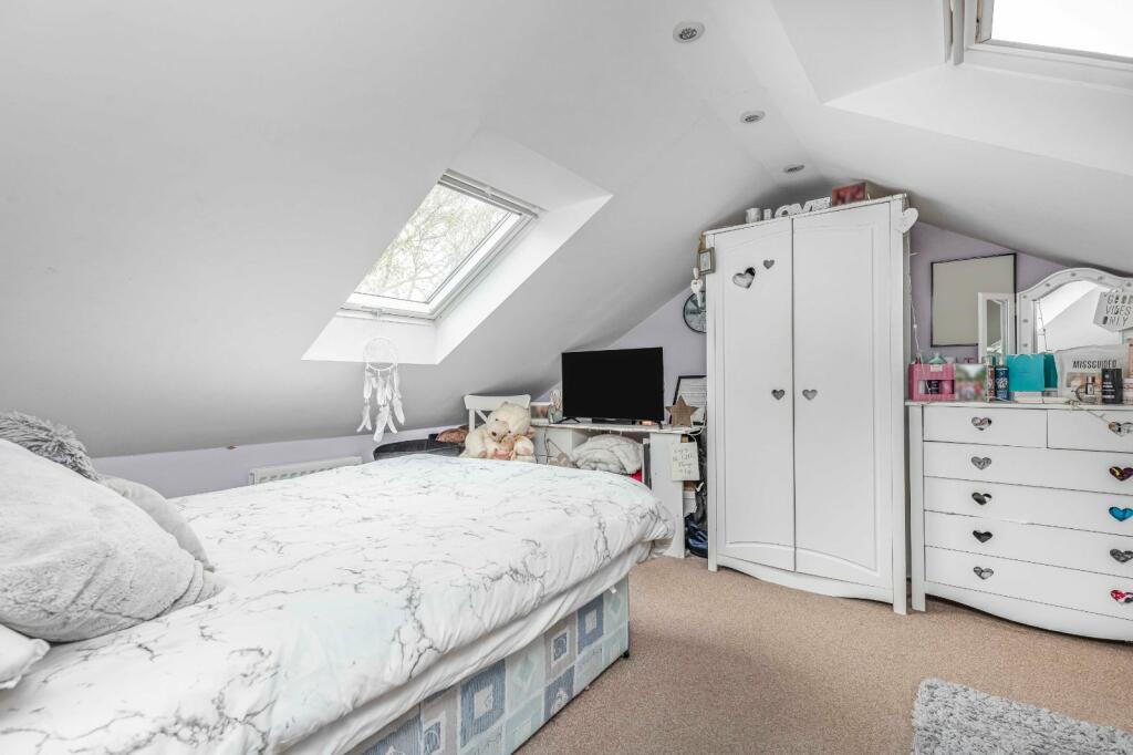 6 bedroom detached house for sale in Coulstock Road, Burgess Hill, West Sussex, RH15