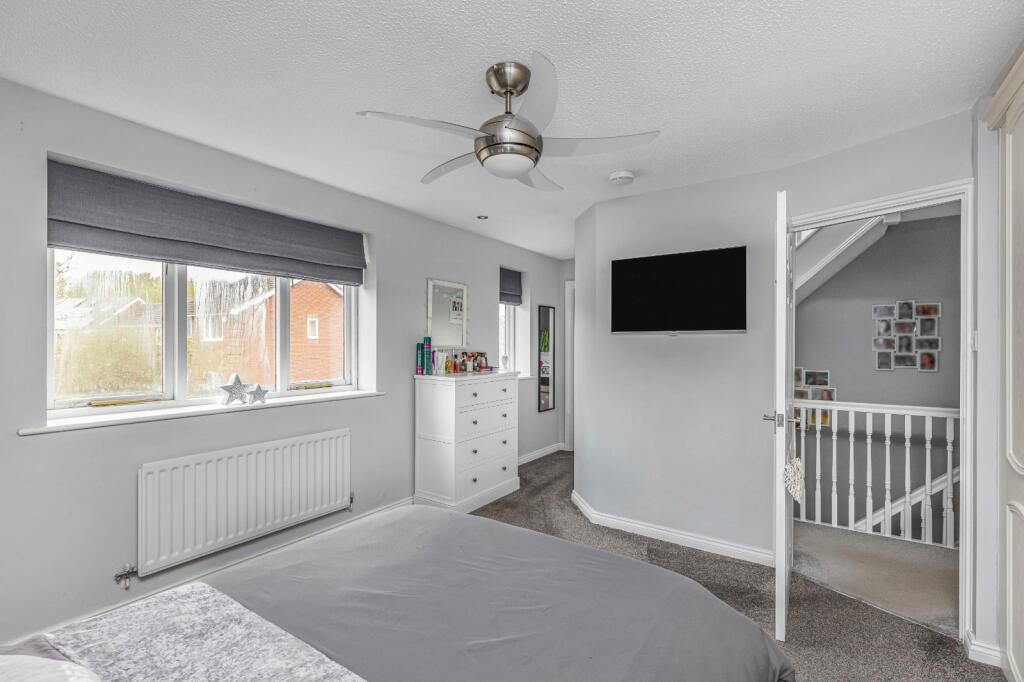 6 bedroom detached house for sale in Coulstock Road, Burgess Hill, West Sussex, RH15