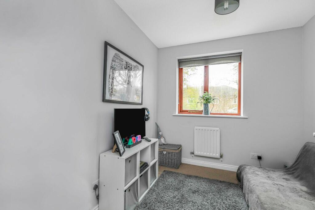 6 bedroom detached house for sale in Coulstock Road, Burgess Hill, West Sussex, RH15