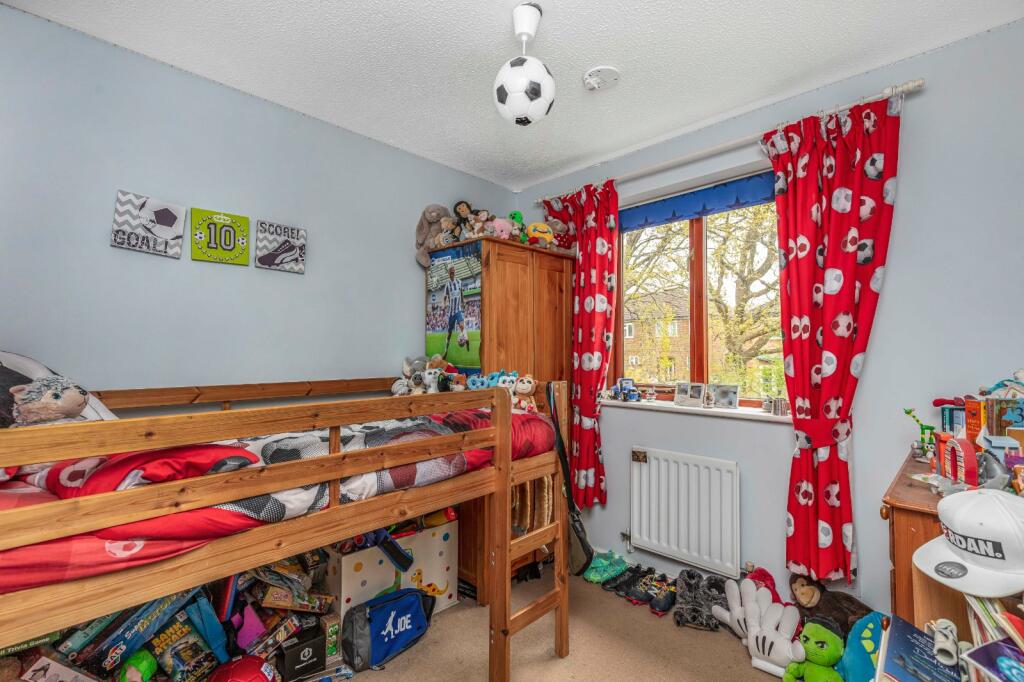 6 bedroom detached house for sale in Coulstock Road, Burgess Hill, West Sussex, RH15