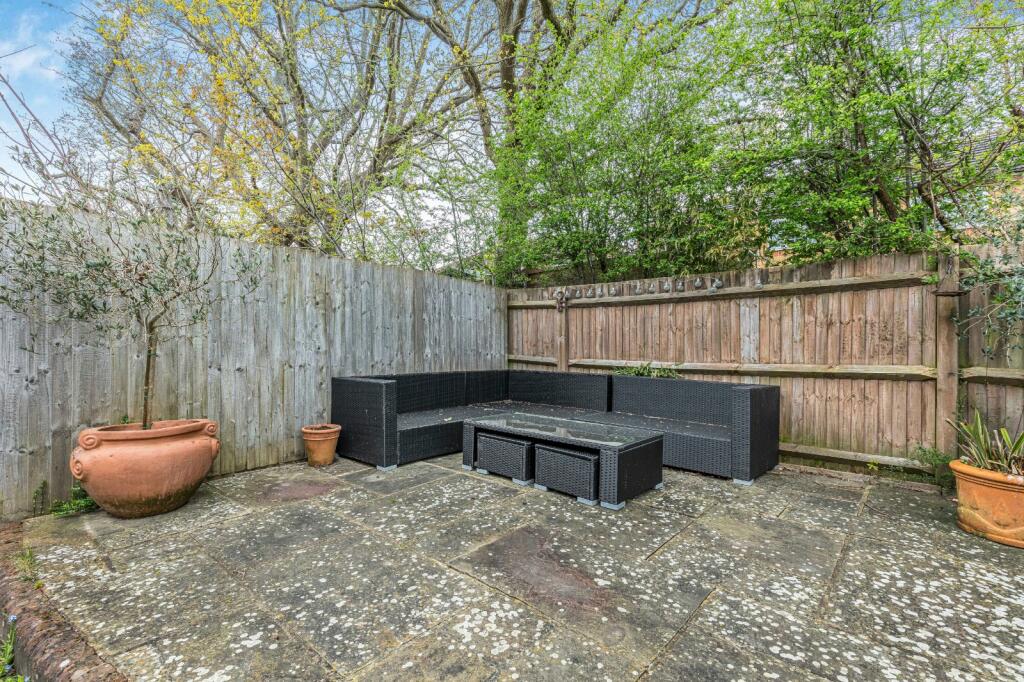 6 bedroom detached house for sale in Coulstock Road, Burgess Hill, West Sussex, RH15