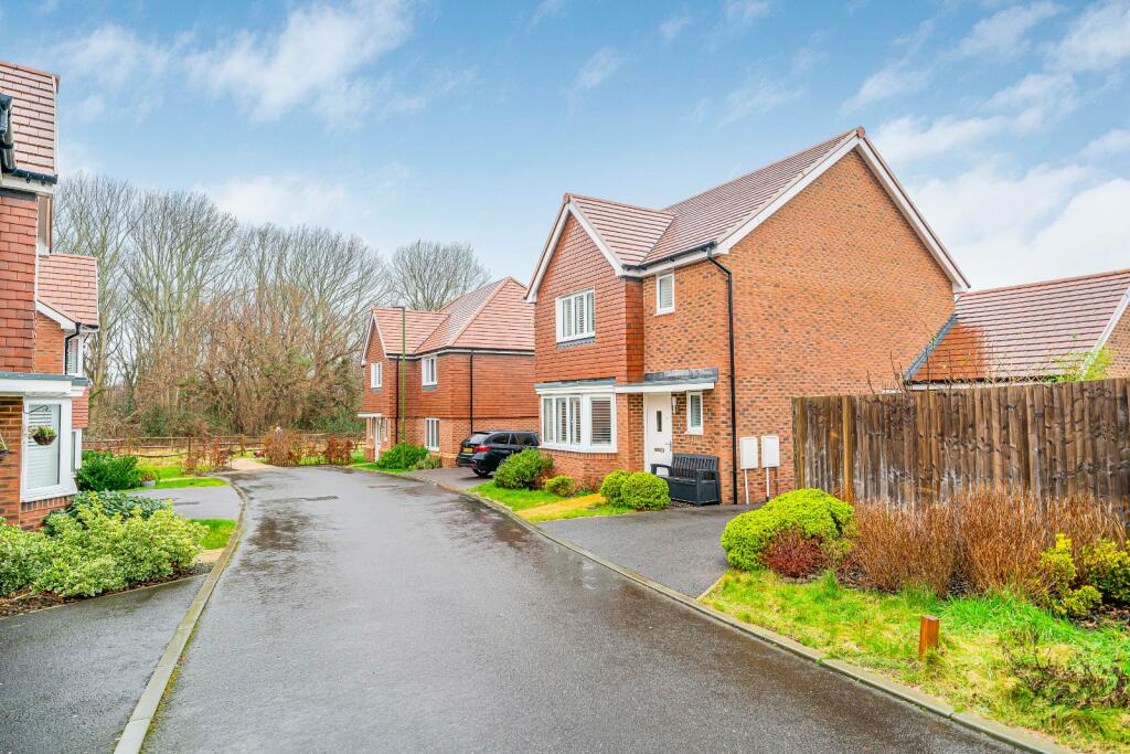 3 bedroom detached house for sale in Potter Close, Hurstpierpoint, West