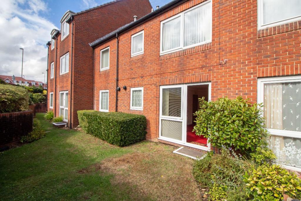 1 bedroom flat for sale in Homewater House, Hulbert Road, Waterlooville, PO7 7JY, PO7