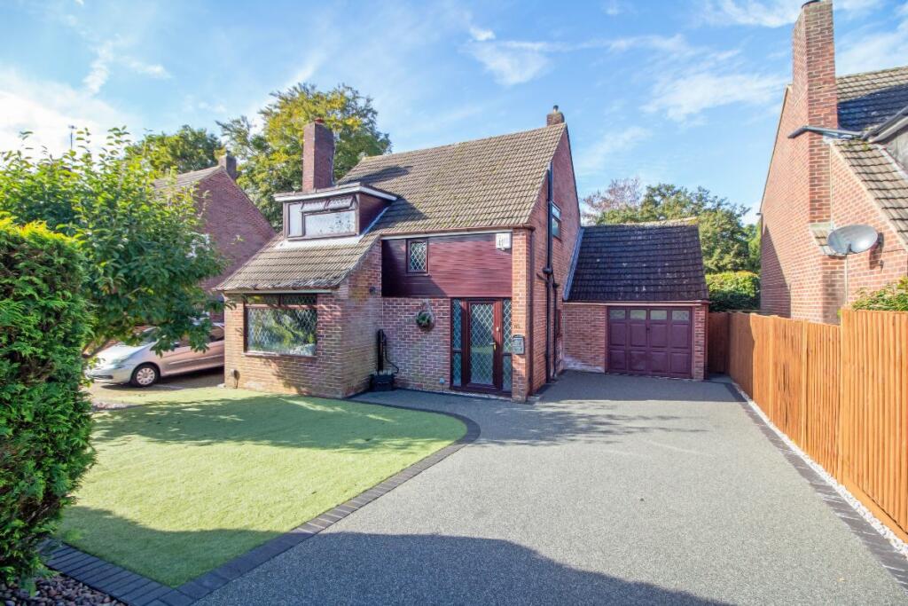 3 bedroom detached house for sale in Roundway, Waterlooville, PO7 7QB, PO7