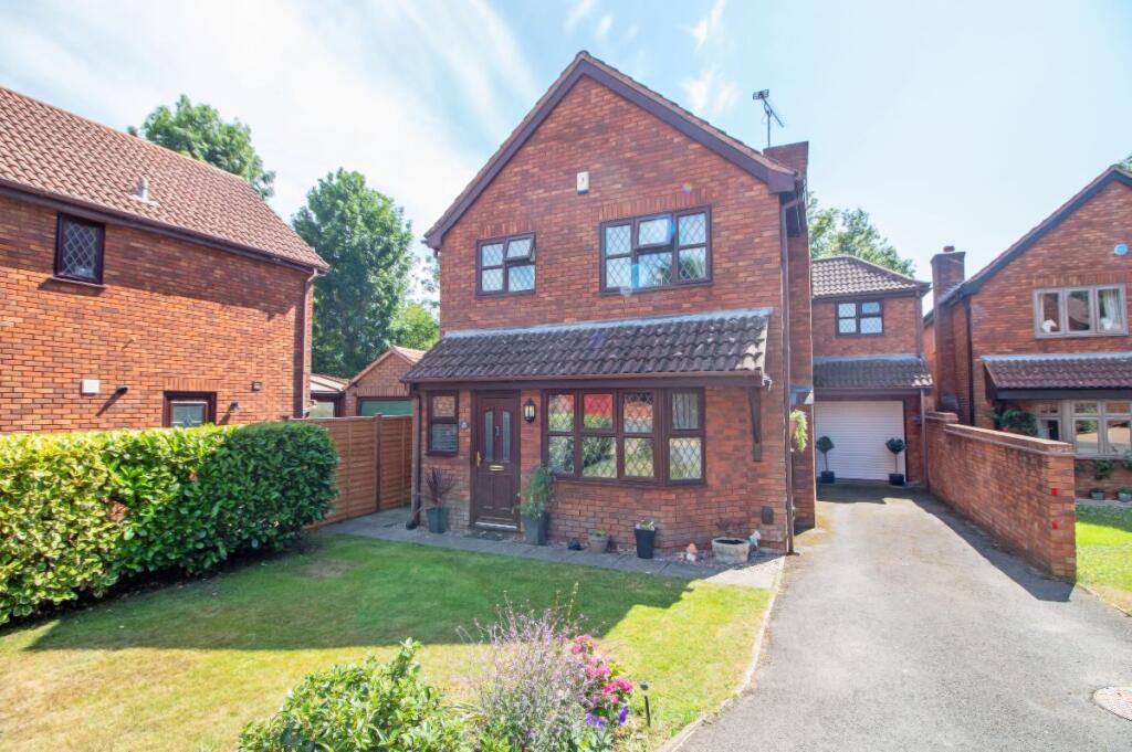 Main image of property: Angelo Close, Waterlooville, PO7 8JS