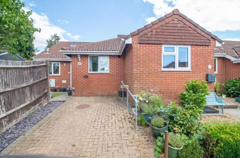 Main image of property: Serpentine Road, Widley, PO7 5EJ
