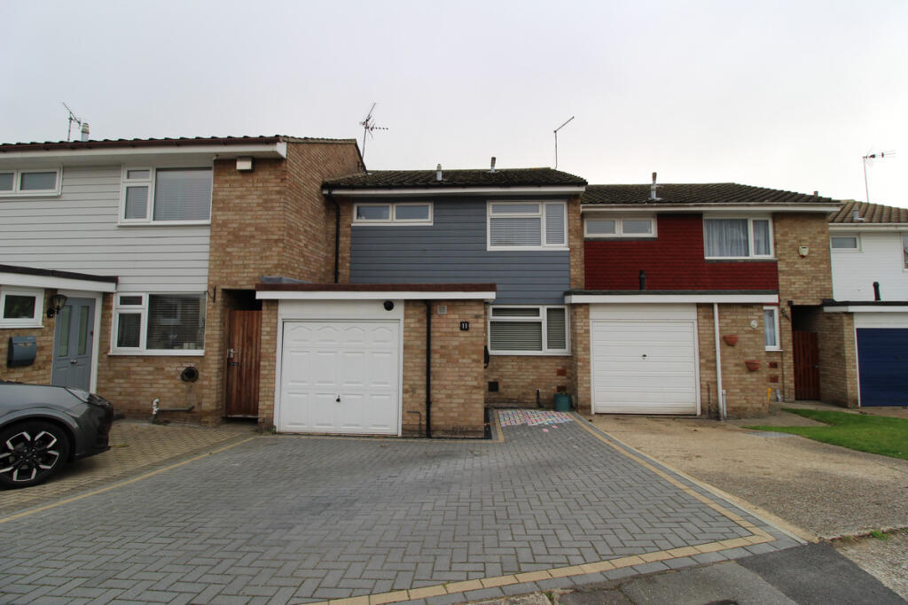 Main image of property: Grangeway, Benfleet, SS7