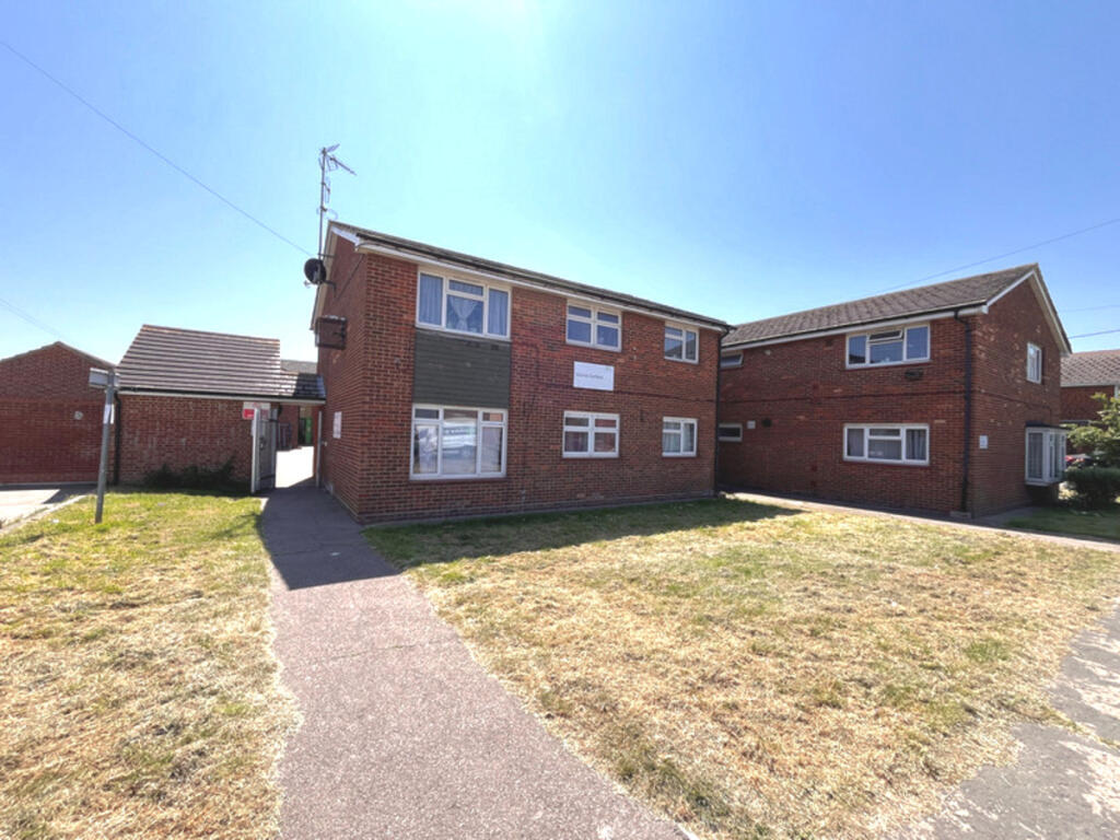 Main image of property: Ozonia Gardens Dovercliff Road, Canvey