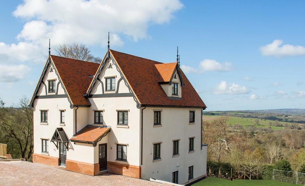 4 bedroom semidetached house for sale in Sussex View, Frant, Tunbridge