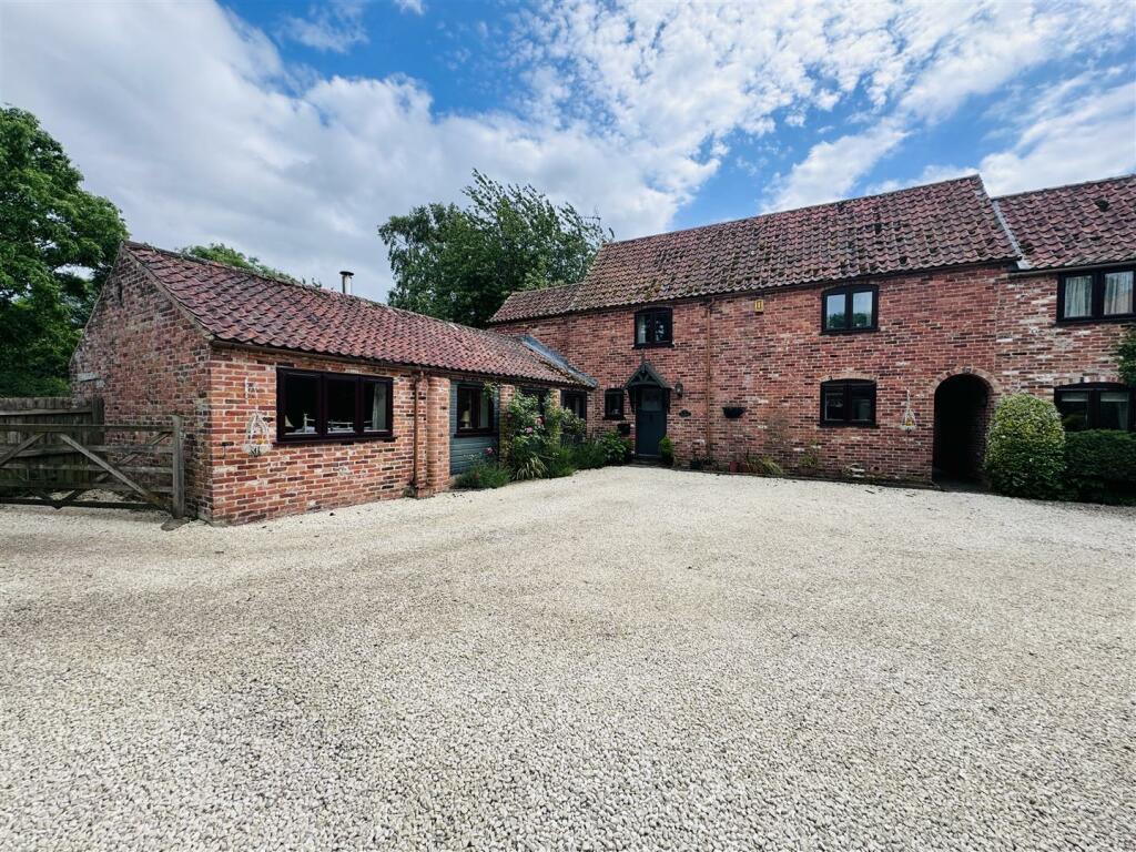 3 bedroom house for sale in Cotton Mill Farm, Farnsfield,, NG22