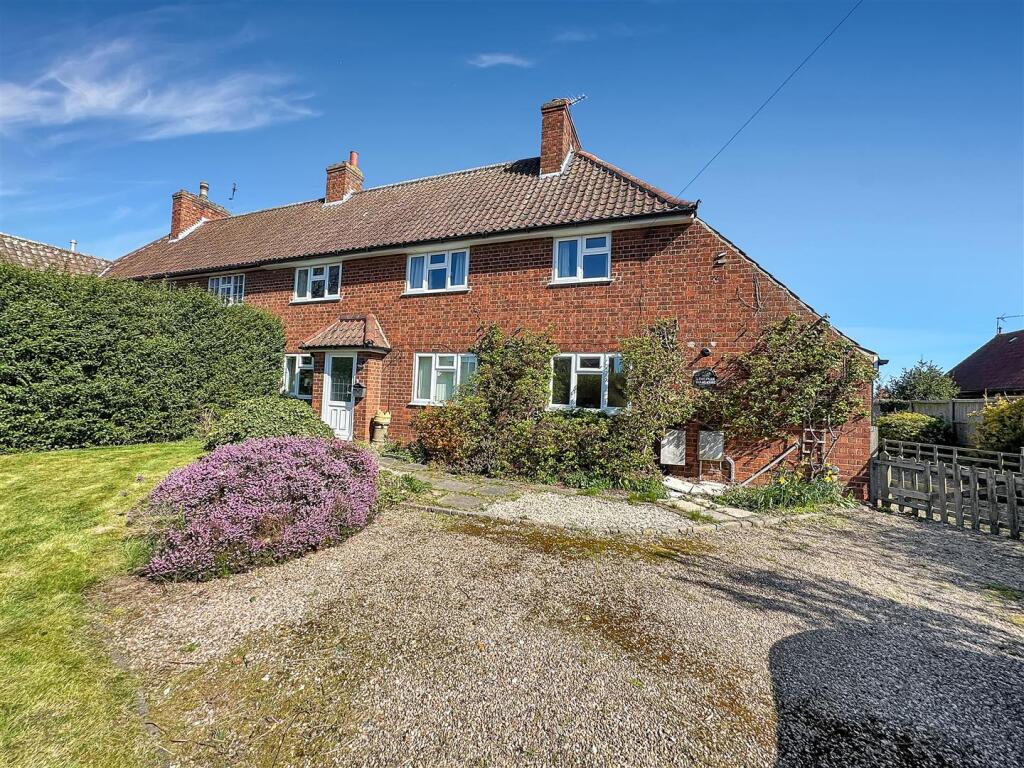 Main image of property: Fiskerton Road, Rolleston, Newark